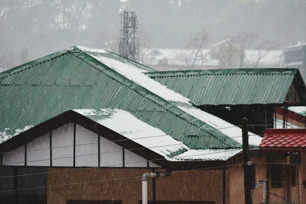 exterior house snowfall 1 | Vanhook Roofing and Exteriors